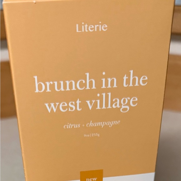 Citrus Champagne Scented Candle - Picture 3 of 6